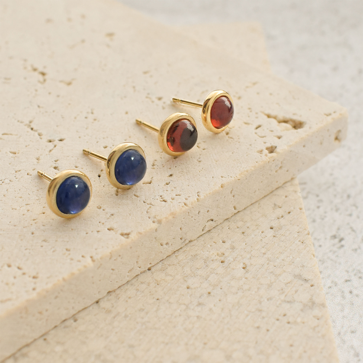 【金属アレルギー対応】ピアス empty -blue sapphire-