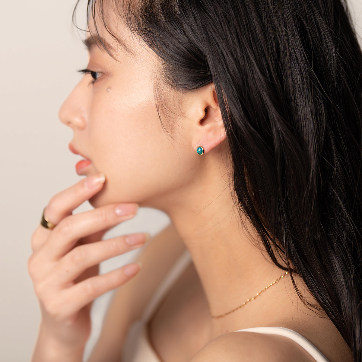 【金属アレルギー対応】ピアス empty -neon blue apatite-