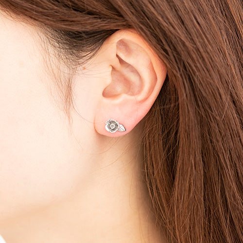 【金属アレルギー対応】ピアス camelia