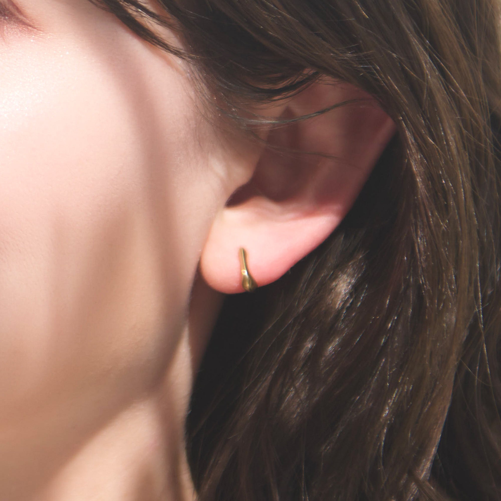 【金属アレルギー対応】ピアス　LAGRIMA PIERCE