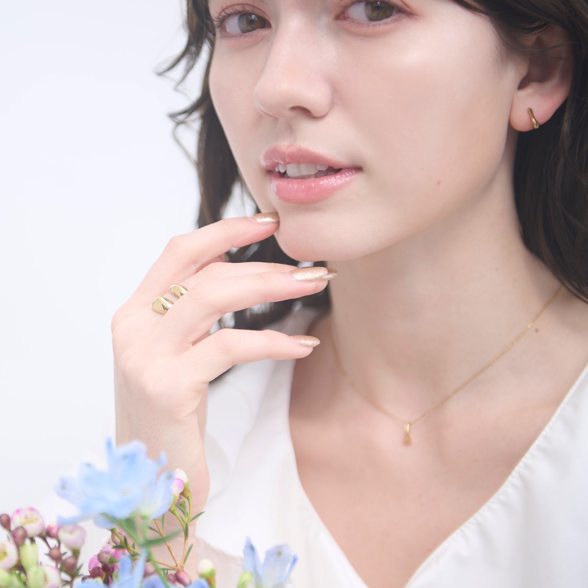 【金属アレルギー対応】ピアス　LAGRIMA PIERCE