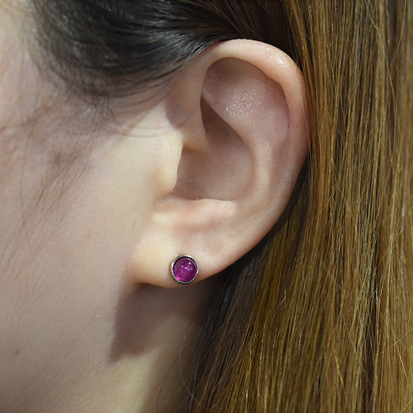 【金属アレルギー対応】ピアス　empty-ruby-