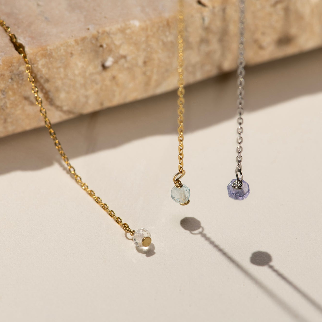 【金属アレルギー対応】ピアス　Gouttes de lune